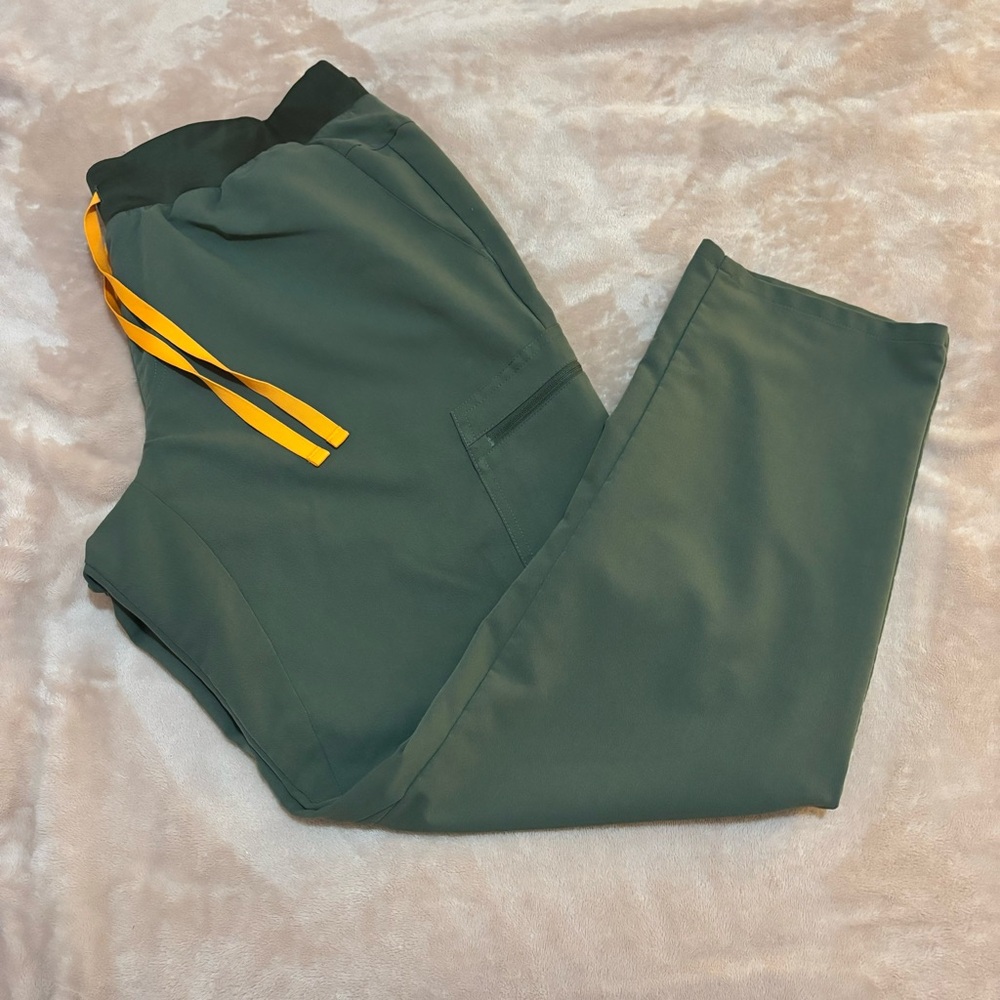Figs Moss Kauro Cargo Scrub Pants XL